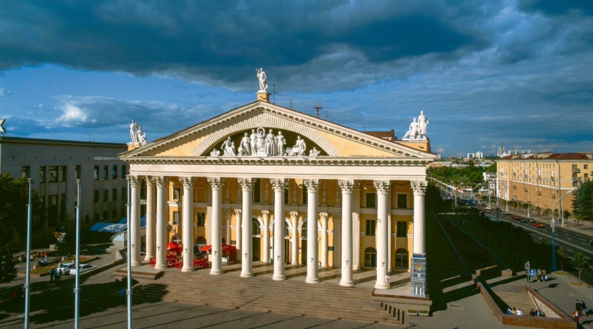 дворцы Минска
